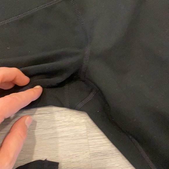 BUNDLE 4 for $30 Gap high waisted Capri pants size medium - Picture 4 of 9